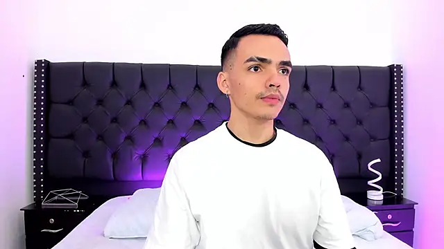 Snapshot of NicoKingg_ chatting on 01.06.26 NicoKingg online show from 01.06.26