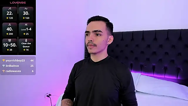 Snapshot of NicoKingg_ chatting on 01.12.26 NicoKingg online show from 01.12.26