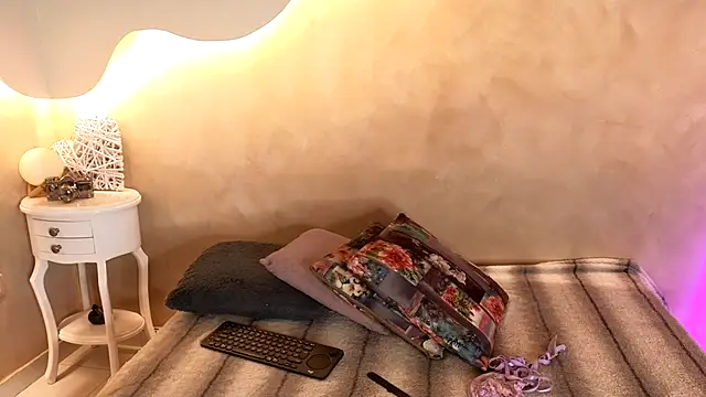 Snapshot of BellaRooux chatting on 01.08.26 BellaRooux online show from 01.08.26