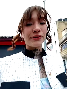 Suki Velvet online show from 11.11.25