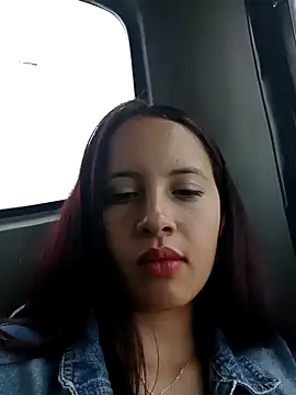 Chloe 2-4 online show from 11.10.25