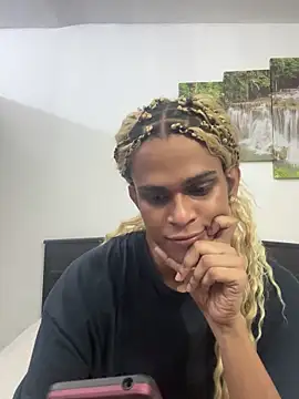 Snapshot of Tara-barbie chatting on 11.09.25 Tara-barbie online show from 11.09.25