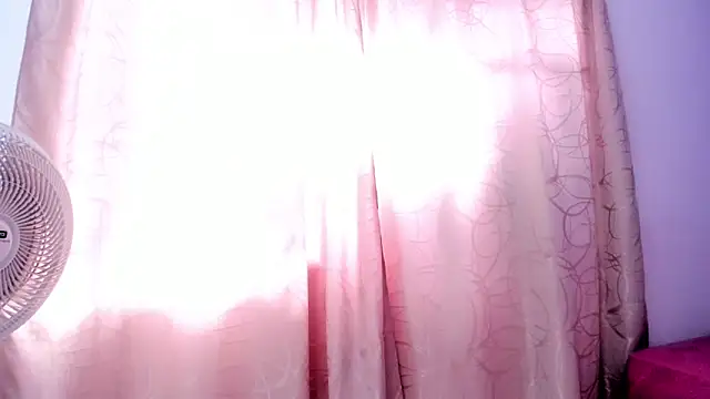 lolasweett  online show from 11.22.25