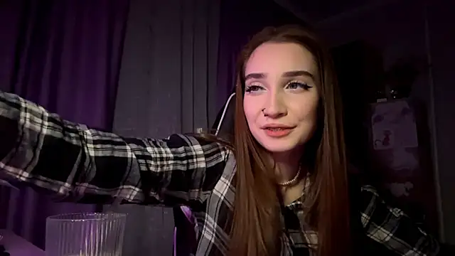 HollyPaw online show from 11.28.25