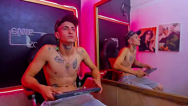 Snapshot of naider_1 chatting on 11.08.25 naider 1 online show from 11.08.25