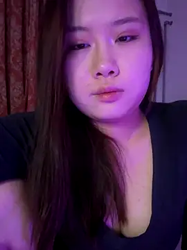 Snapshot of xoxo7799 chatting on 12.22.25 xoxo7799 online show from 12.22.25