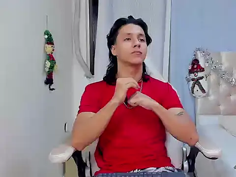 Snapshot of trevor_belmontt chatting on 11.21.25 trevor belmontt online show from 11.21.25