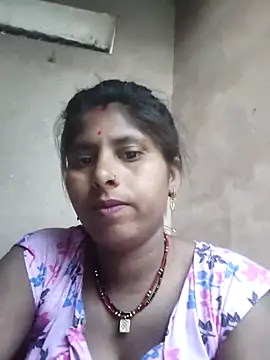 Snapshot of Maya_mohni chatting on 04.25.26 Maya mohni online show from 04.25.26