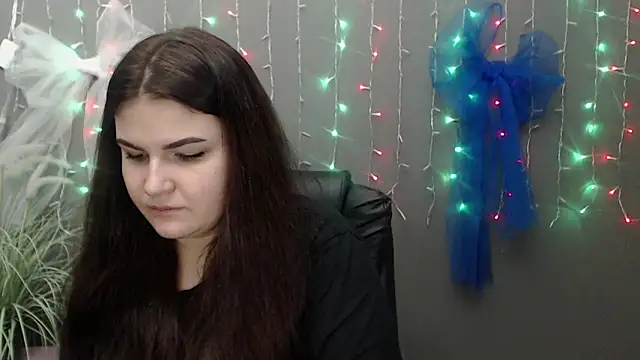 KateNils online show from 11.18.25