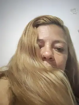 Snapshot of karlaanqui1 chatting on 02.20.26 karlaanqui1 online show from 02.20.26