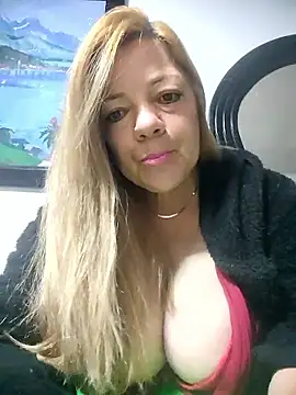 Snapshot of karlaanqui1 chatting on 02.26.26 karlaanqui1 online show from 02.26.26