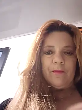 Snapshot of karlaanqui1 chatting on 05.21.26 karlaanqui1 online show from 05.21.26