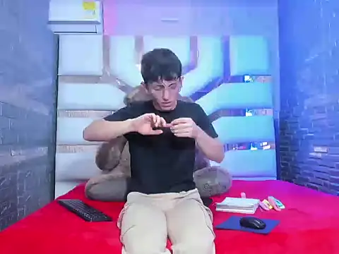 ElanGiraldo online show from 02.18.26