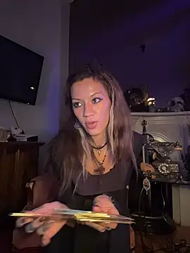 luxxylola online show from 01.13.26