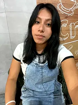 Snapshot of Katherinm chatting on 11.16.25 Katherinm online show from 11.16.25