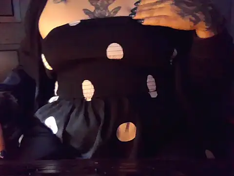 Snapshot of lilithxblue chatting on 11.11.25 lilithxblue online show from 11.11.25