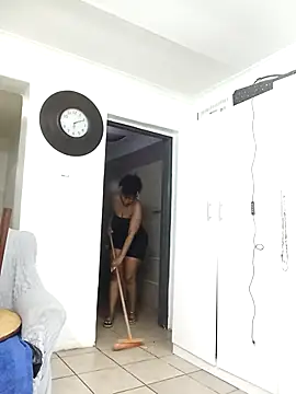 HipsDontLieX95 online show from 12.05.25