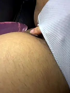 Snapshot of Couuple2004 chatting on 11.13.25 Couuple2004 online show from 11.13.25