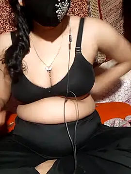 Snapshot of HotGirl23231 chatting on 04.19.26 HotGirl23231 online show from 04.19.26