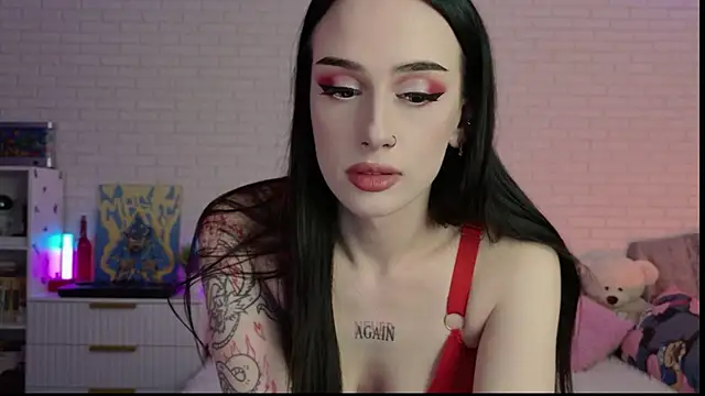 Darineko  online show from 11.28.25