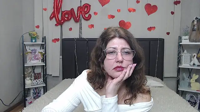 RoseHille online show from 04.11.26