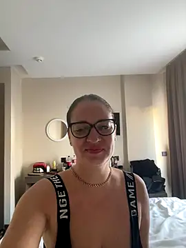 Milana8263 online show from 12.18.25