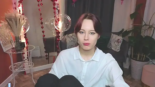 Annie Way online show from 02.12.26