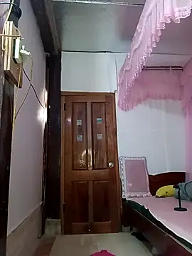 Feeling-hot online show from 03.04.26