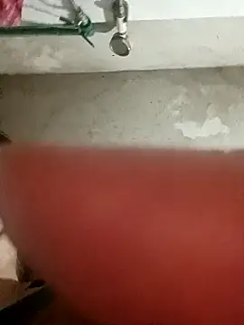 Snapshot of thuy-kieu chatting on 12.21.25 thuy-kieu online show from 12.21.25