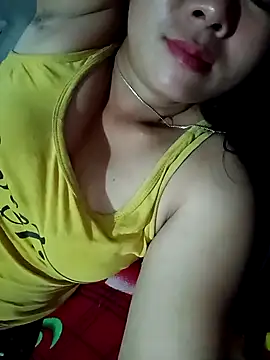 Snapshot of vangkt-cute chatting on 03.31.26 vangkt-cute online show from 03.31.26