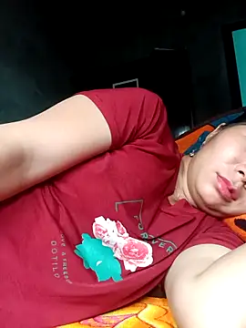 Snapshot of vangkt-cute chatting on 04.10.26 vangkt-cute online show from 04.10.26