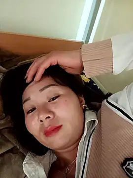 Snapshot of vangkt-cute chatting on 04.26.26 vangkt-cute online show from 04.26.26