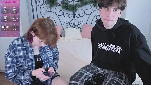 Snapshot of Danny_loves_Mary chatting on 01.18.26 Danny loves Mary online show from 01.18.26