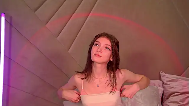 Snapshot of SophiaProve chatting on 11.27.25 SophiaProve online show from 11.27.25