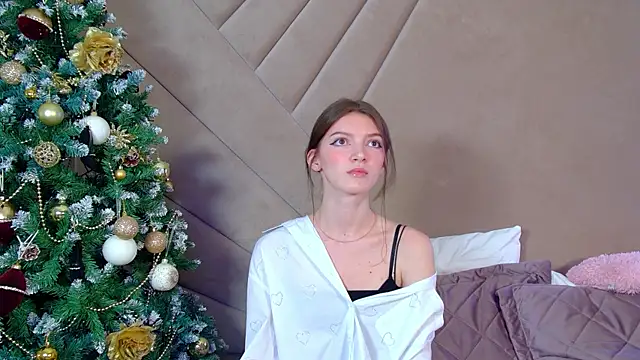 Snapshot of SophiaProve chatting on 01.09.26 SophiaProve online show from 01.09.26