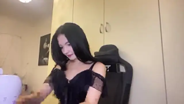 KellyAngiel online show from 11.11.25