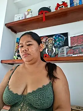 Snapshot of Sarahy- chatting on 07.16.26 Sarahy- online show from 07.16.26