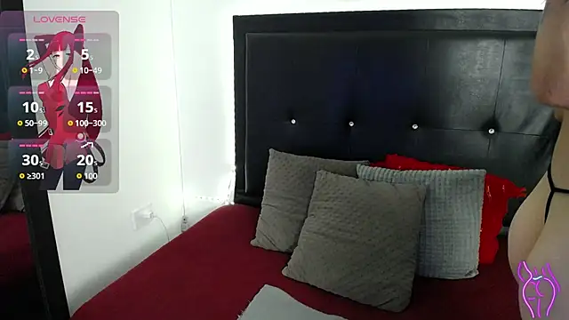 Snapshot of perla_stone_20 chatting on 05.08.26 perla stone 20 online show from 05.08.26