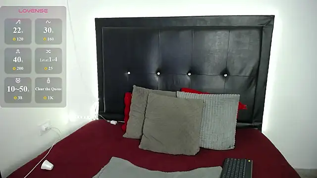 Snapshot of perla_stone_20 chatting on 05.12.26 perla stone 20 online show from 05.12.26