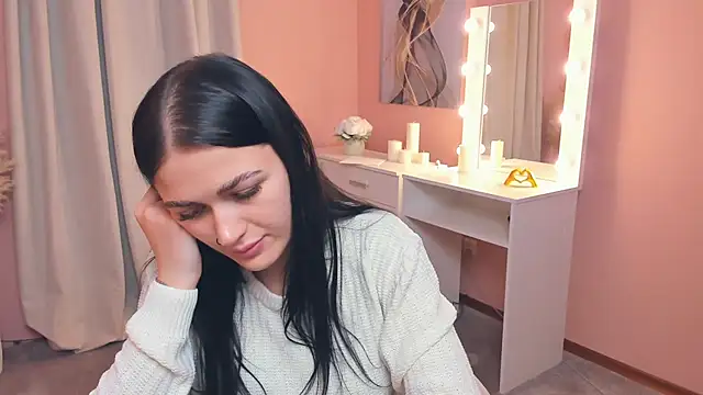 ShanelLevoy online show from 11.12.25