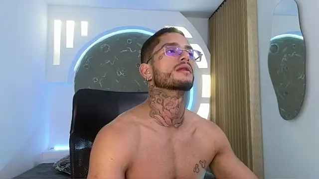 Snapshot of Alanrodgers chatting on 02.01.26 Alanrodgers online show from 02.01.26