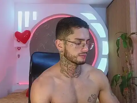 Snapshot of Alanrodgers chatting on 02.15.26 Alanrodgers online show from 02.15.26