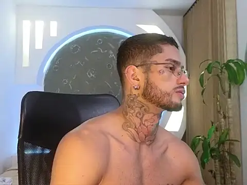 Snapshot of Alanrodgers chatting on 02.16.26 Alanrodgers online show from 02.16.26