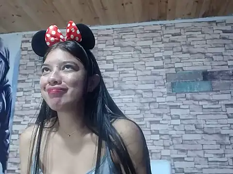 Snapshot of emysquirt chatting on 11.29.25 emysquirt online show from 11.29.25