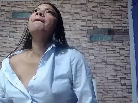 Snapshot of emysquirt chatting on 11.30.25 emysquirt online show from 11.30.25