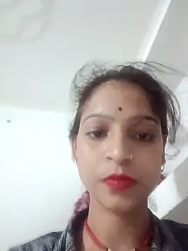 Mohnicute online show from 04.23.26