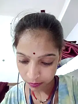 Mohnicute online show from 04.27.26