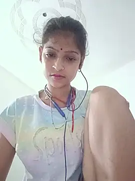 Snapshot of Mohnicute chatting on 06.28.26 Mohnicute online show from 06.28.26