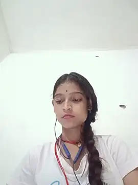 Snapshot of Mohnicute chatting on 07.21.26 Mohnicute online show from 07.21.26