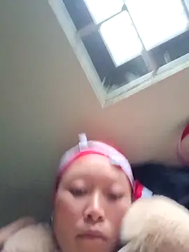 girl-hot2x online show from 02.02.26